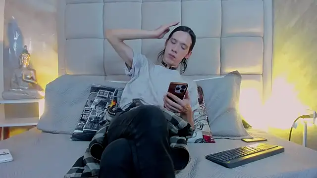 Hecatee 77 online show from 11-02-25, 08:03