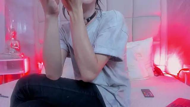 Hecatee 77 online show from 11-30-25, 07:58