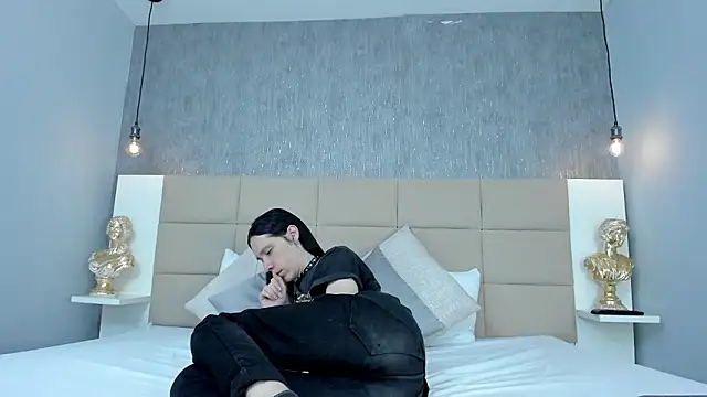 Hecatee 77 online show from 03-10-26, 07:51