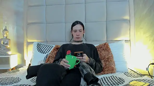 Hecatee 77 online show from 02-10-26, 07:57