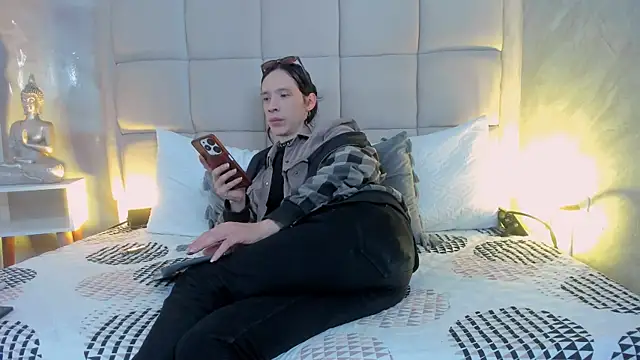 Hecatee 77 online show from 01-16-26, 07:51