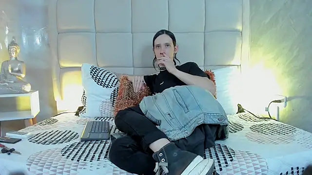 Hecatee 77 online show from 02-14-26, 07:58