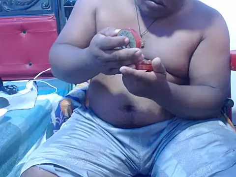 PONSE LATINO online show from 11-28-25, 04:51