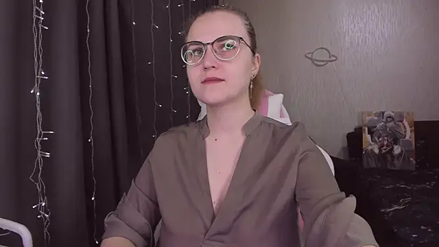 MissBrightShine online show from 12-16-25, 11:14