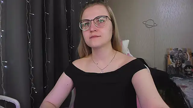 MissBrightShine online show from 04-25-26, 11:35