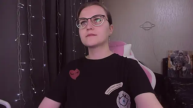 MissBrightShine online show from 10-11-25, 12:39