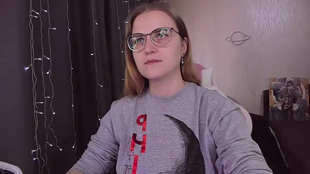 MissBrightShine online show from 10-04-25, 09:55