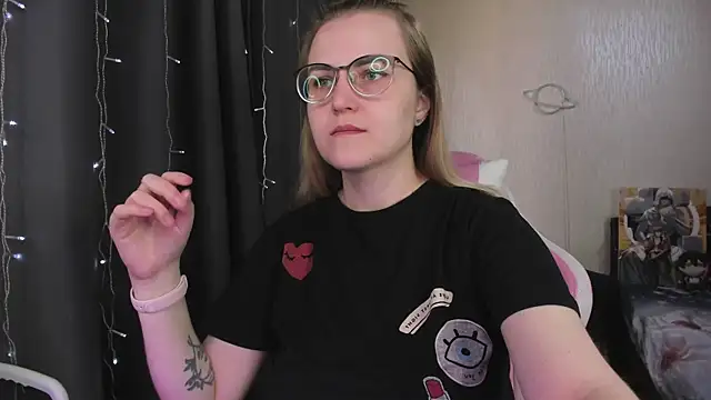 MissBrightShine online show from 05-10-26, 11:03