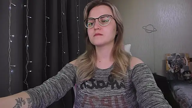 MissBrightShine online show from 03-18-26, 02:41