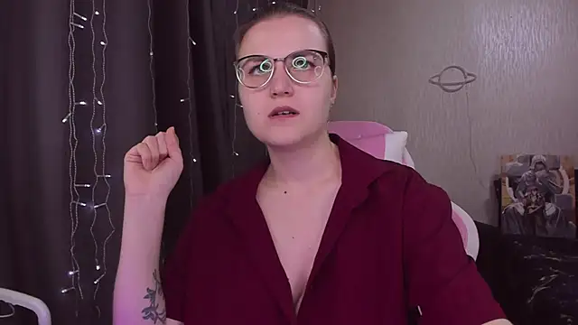 MissBrightShine online show from 10-12-25, 11:22