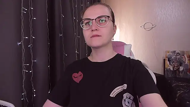 MissBrightShine online show from 10-09-25, 06:47