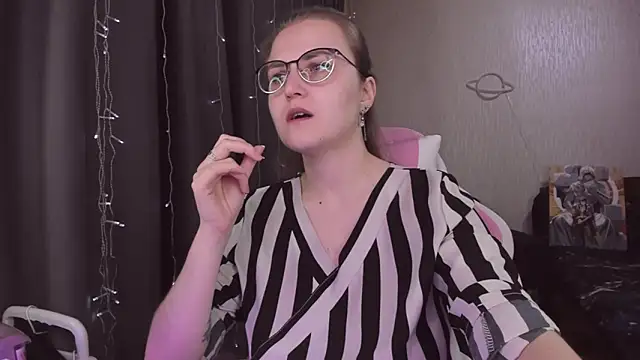 MissBrightShine online show from 11-26-25, 10:37