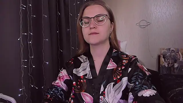 MissBrightShine online show from 09-12-25, 10:37