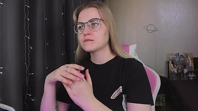 MissBrightShine online show from 03-29-26, 10:39