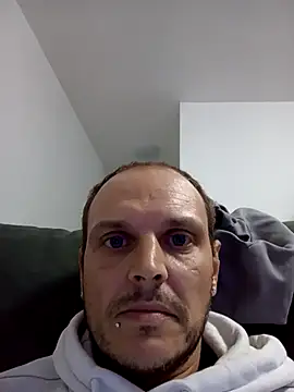 Ilovesquirt84 online show from 12-20-25, 04:32