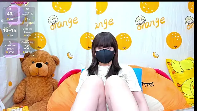 alonelove   online show from 10-19-25, 02:25