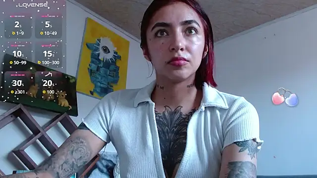 ZoeBakers  online show from 11-11-25, 03:18