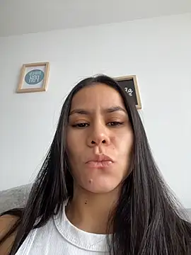 Snapshot of dominantandsubmissiveshow chatting on 05-05-26, 07:06 dominantandsubmissiveshow online show from 05-05-26, 07:06