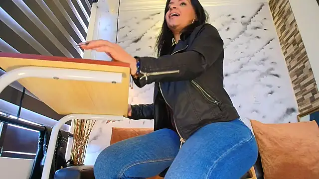 Snapshot of Sophie_LittleS chatting on 02-14-26, 01:22 Sophie LittleS online show from 02-14-26, 01:22