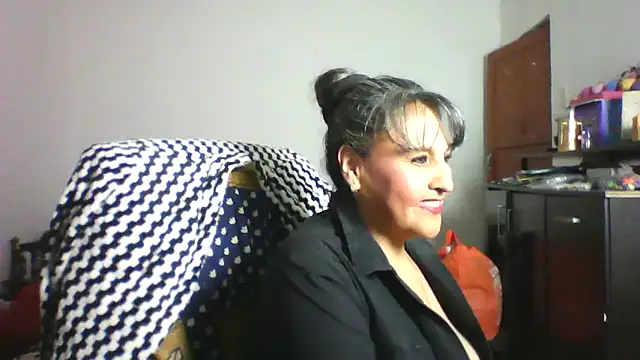 merlyna goldens online show from 05-26-26, 03:15