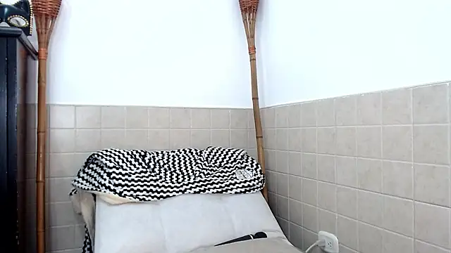 merlyna goldens online show from 03-21-25, 09:12