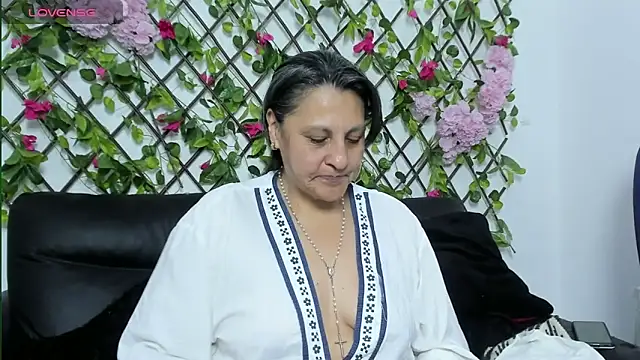 merlyna goldens online show from 10-20-25, 11:38