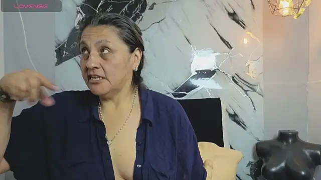 merlyna goldens online show from 10-16-25, 12:08