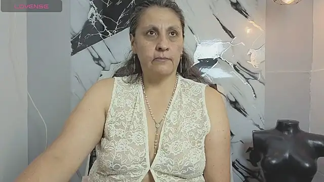 merlyna goldens online show from 09-09-25, 03:38