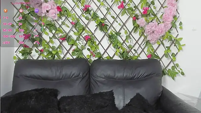 merlyna goldens online show from 11-23-25, 01:04