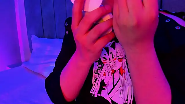 Snapshot of Satuurn_ chatting on 01-17-25, 02:18 Satuurn online show from 01-17-25, 02:18