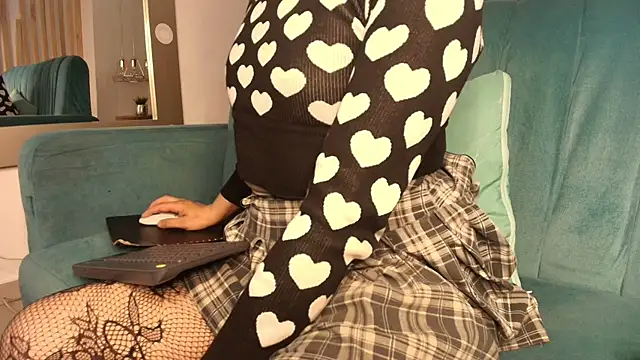 Satuurn  online show from 04-08-26, 01:45