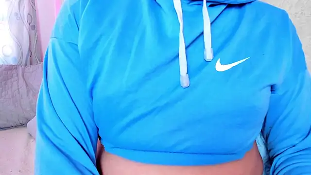 Snapshot of Satuurn_ chatting on 01-22-25, 02:35 Satuurn online show from 01-22-25, 02:35