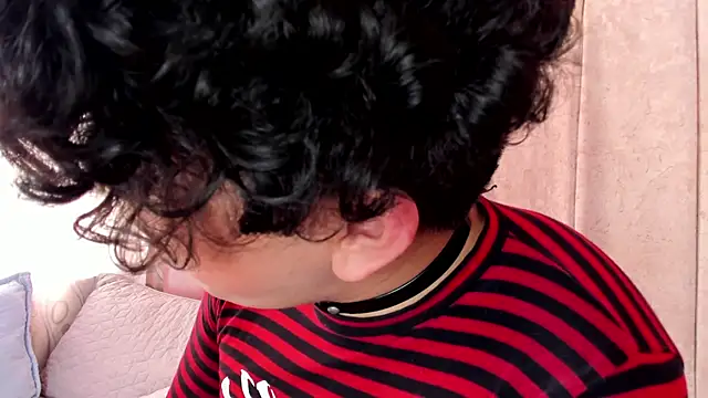 Snapshot of Satuurn_ chatting on 01-25-25, 06:13 Satuurn online show from 01-25-25, 06:13