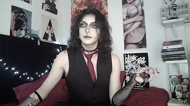 Snapshot of kiiler_queen chatting on 07-15-26, 05:31 kiiler queen online show from 07-15-26, 05:31