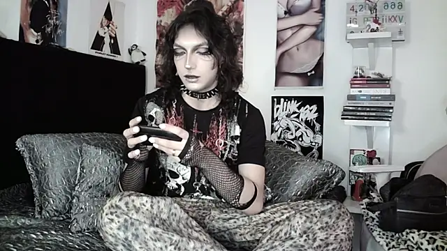 kiiler queen online show from 05-14-26, 07:33