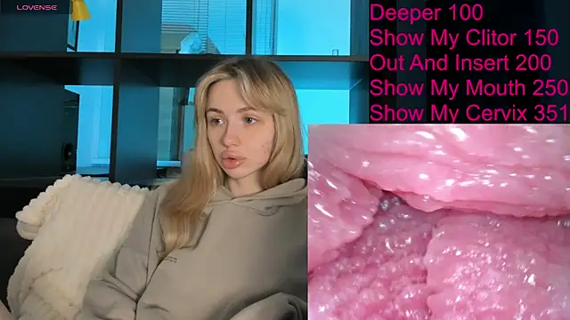 Snapshot of jannemary chatting on 09-29-25, 03:46 jannemary online show from 09-29-25, 03:46