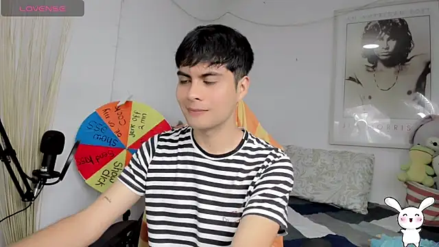 Snapshot of lucas_cute chatting on 01-09-25, 05:11 lucas cute online show from 01-09-25, 05:11