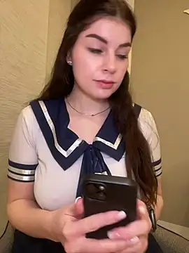 Snapshot of EllyNora chatting on 02-25-25, 08:21 EllyNora online show from 02-25-25, 08:21