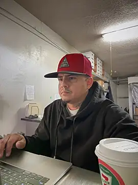 Snapshot of PeterGrandee chatting on 12-18-24, 04:38 PeterGrandee online show from 12-18-24, 04:38