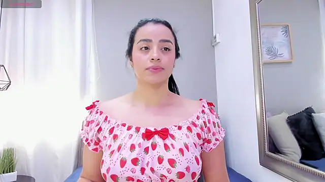 Paula Desousa online show from 09-16-25, 05:36