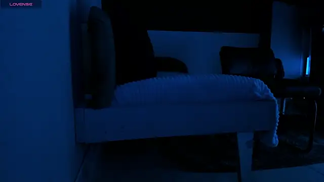 Paula Desousa online show from 06-25-26, 06:57