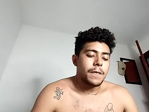 Snapshot of wailer_ chatting on 01-11-25, 10:51 wailer online show from 01-11-25, 10:51