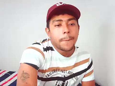 Snapshot of wailer_ chatting on 12-16-24, 05:00 wailer online show from 12-16-24, 05:00