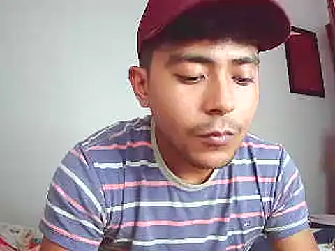 Snapshot of wailer_ chatting on 12-30-24, 05:02 wailer online show from 12-30-24, 05:02