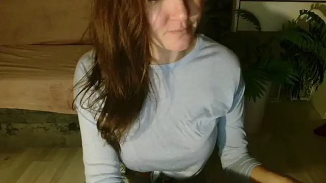 Imcarrieberry online show from 12-19-25, 04:42