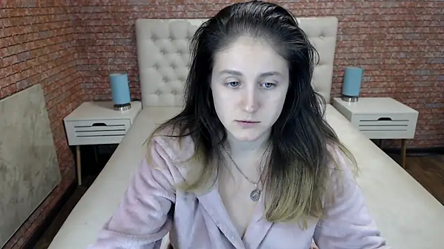 Holliy Cooper online show from 09-30-25, 11:05