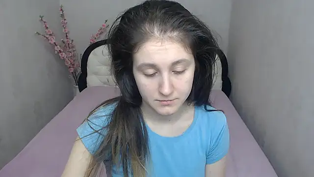 Holliy Cooper online show from 03-16-26, 08:07