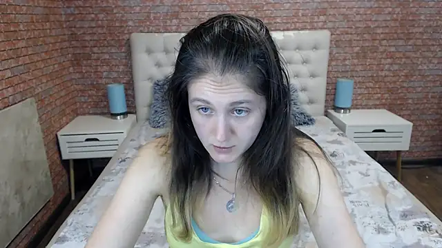 Holliy Cooper online show from 09-27-25, 11:38