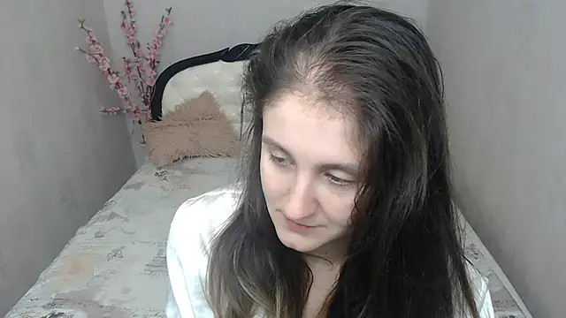 Holliy Cooper online show from 12-17-25, 09:58