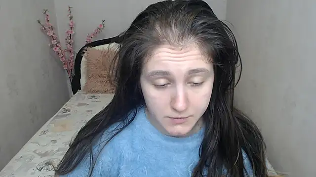 Holliy Cooper online show from 04-13-26, 06:39